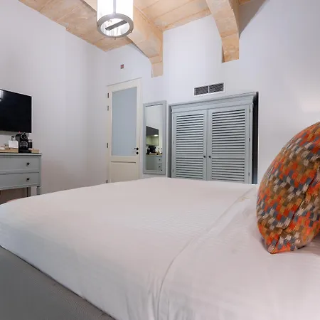 Palazzo Bifora 4*