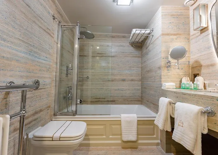 Palazzo Bifora Guest house 4*